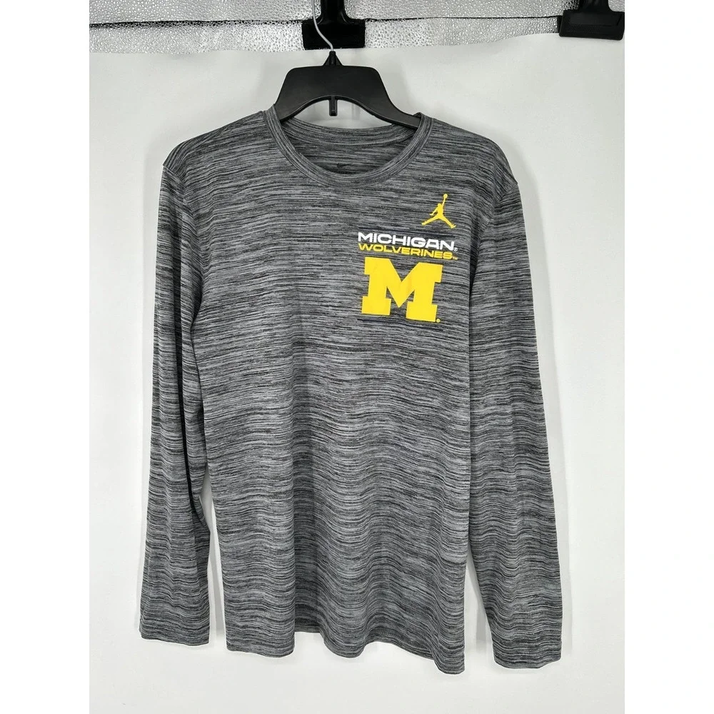 Nike Air Jordan Michigan Wolverines‎ T Shirt Dri Fit Long Sleeve Graphic Tee